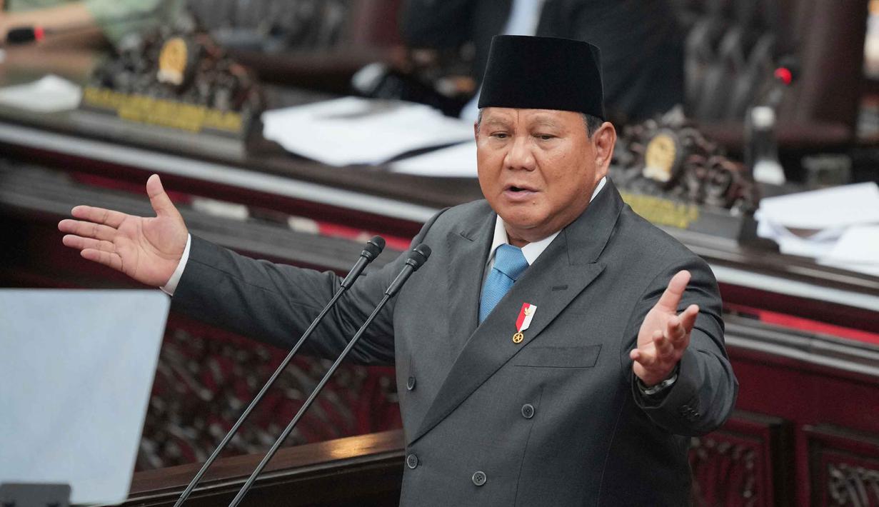 Presiden Republik Indonesia, Prabowo Subianto, saat menyampaikan pidatonya pada sidang paripurna Dewan Perwakilan Rakyat (DPR) di Jakarta, Rabu 20 Mei 2026. (AP Photo/Achmad Ibrahim)