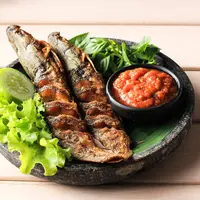 ilustrasi ikan lele goreng/copyright by Ika Raha H (Shutterstock)