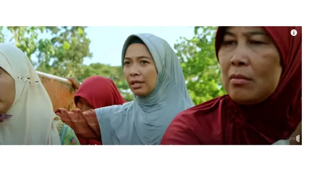 Tampil Sederhana, Ini 6 Potret Bu Sri 'Tilik' di Dunia Nyata yang Bikin Pangling