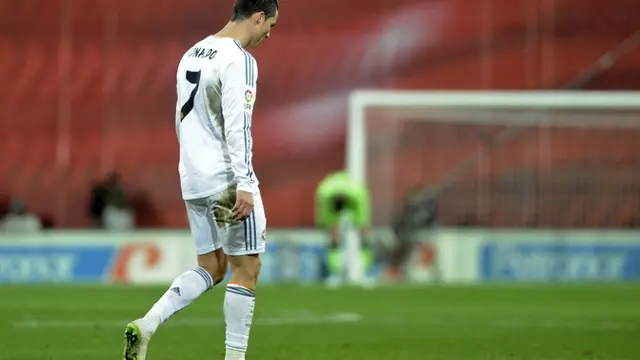 Cristiano Ronaldo: 3 Kartu Merah di MU, 5 di Madrid