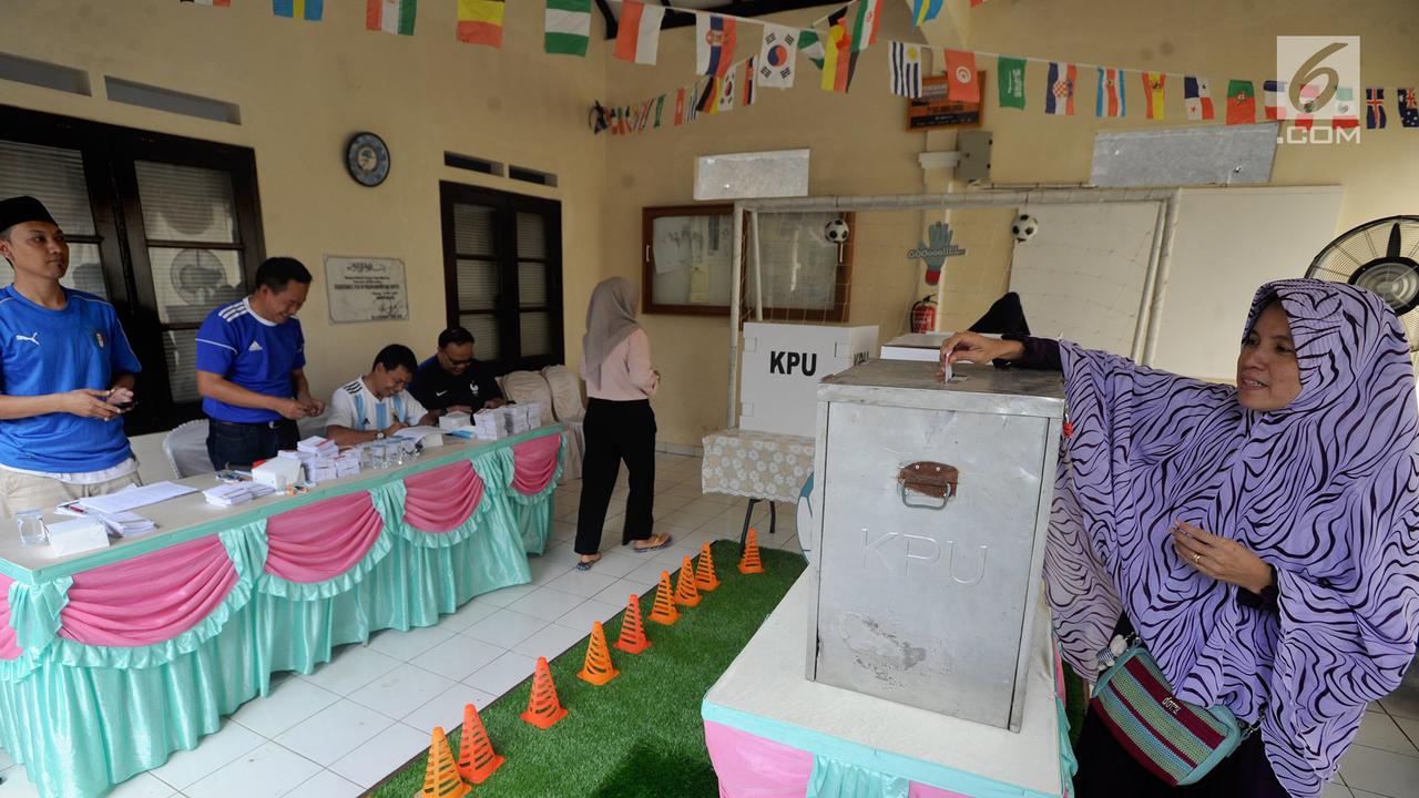 TPS Pilkada Kota Bogor Tampilkan Konsep Piala Dunia