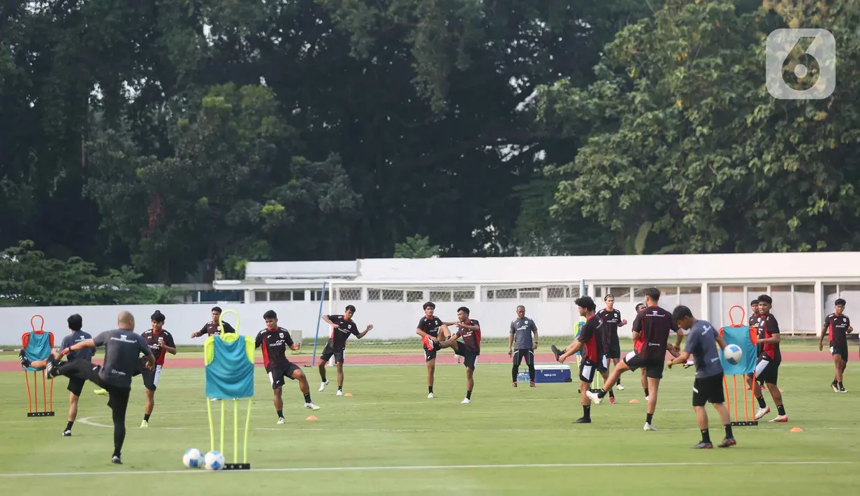 Pertandingan uji coba Skuad Garuda Muda melawan India akan berlangsung di Stadion Madya, Kompleks Gelora Bung Karno, Senayan, Jakarta, pada Jumat (10/10/2025) malam. (Liputan6.com/Helmi Fithriansyah)