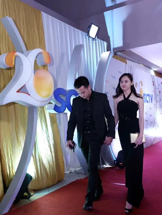 "Kalau keluarga kita sudah saling kenal. Doakan saja lah mudah-mudahan yang terbaik, nggak ada masalah," ujar pemeran sinetron Haji Belajar Ngaji itu. (Nurwahyunan/Bintang.com)