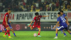 Laga Persis Solo kontra PSBS Biak di ajang BRI Super League 2025/2026. (X/Persis)