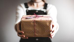 Ilustrasi hadiah pernikahan (dok.unsplash/ Kira auf der Heide)