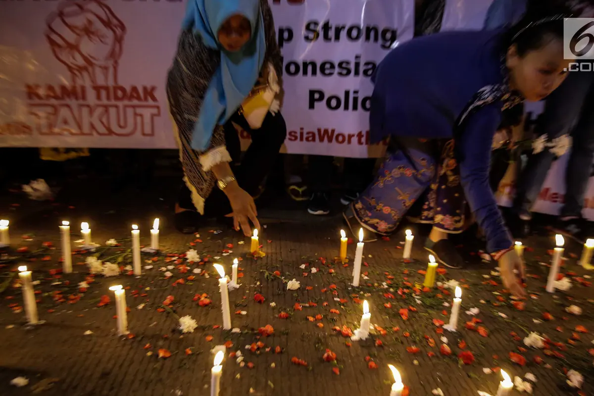 Aksi Nyala Lilin di Lokasi Bom Kampung Melayu
