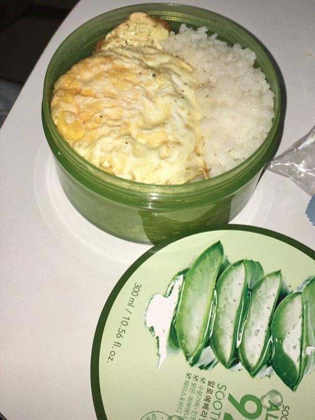 6 Potret Wadah Bekas Skincare Alih Fungsi Untuk Makanan Ini Nyeleneh