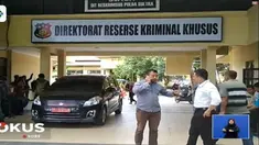 Ditangkap KPK, Asrun dan putranya Adriatma Dwi Putra yang masih menjabat sebagai Wali Kota Kendari jalani pemeriksaan di Mapolda Sultra.
