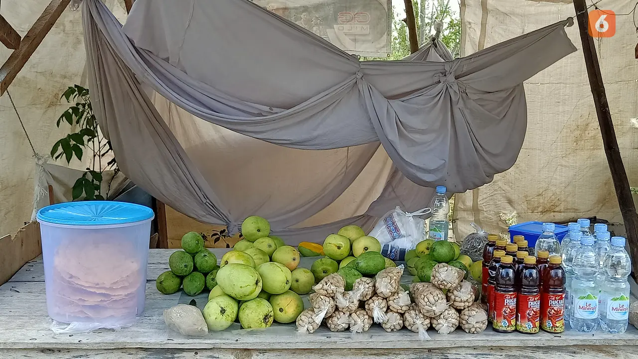 Kisah Warung Sederhana di Dekat Zona Merah Likuefaksi Palu