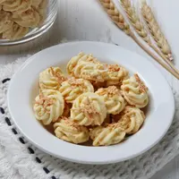 ilustrasi kue semprit/El Fithni/Shutterstock