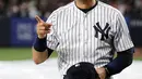 Sedangkan A-Rod hadir dengan ketampanannya mengenakan sweater berwarna navy blue, begitu juga dengan sneakers yang dikenakannya. (AFP/Bintang.com)