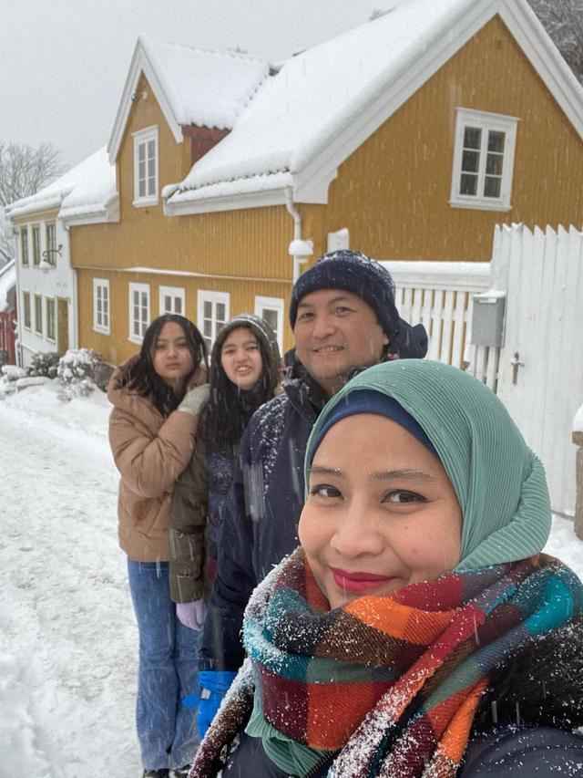 10 Potret Terbaru Sindy Dewiana Pemeran Pertama Saras 008, Jadi Pelatih Senam dan Tari Tradisional