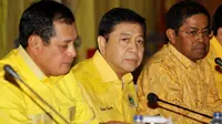 Ketua Umum Partai Golkar Setya Novanto (tengah) saat memimpin rapat pleno di kantor DPP Partai Golkar. (Liputan6.com/Johan Oktavianus)