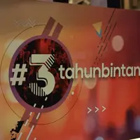 18 Maret 2018, Bintang.com merayakan HUT yang ke-3. Seperti tahun-tahun sebelumnya, Bintang kembali melakukan sesi foto 18 Selebriti tanah air.