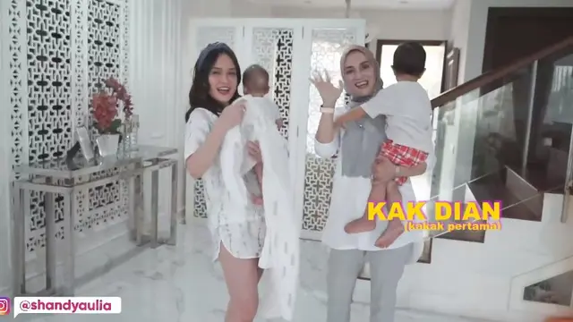 Beda 10 Tahun Ini 6 Potret Shandy Aulia dan Kakak Pertamanya yang Mirip Banget