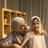 Ilustrasi muslim, ibu dan anak perempuan. (Photo Copyright by Freepik)