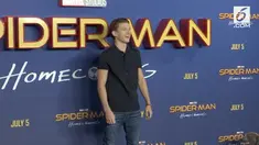 Tom holland, terus jalankan sejumlah promosi ke berbagai negara, setelah sebelumnya resmi diperkenalkan sebagai pemeran baru Peter Parker.