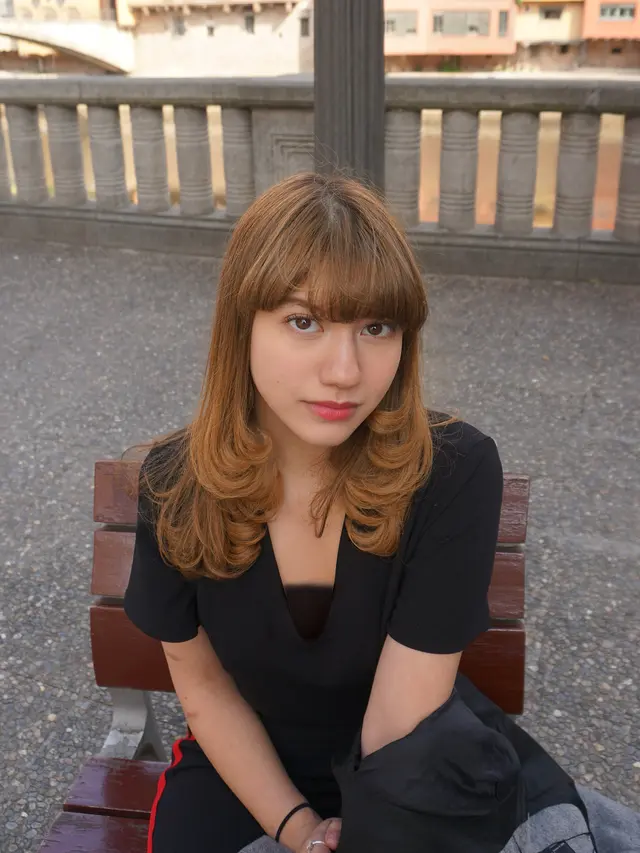 [Bintang] 8 Artis Indonesia yang Dianggap Punya Penampilan Lebih Tua dari Umurnya