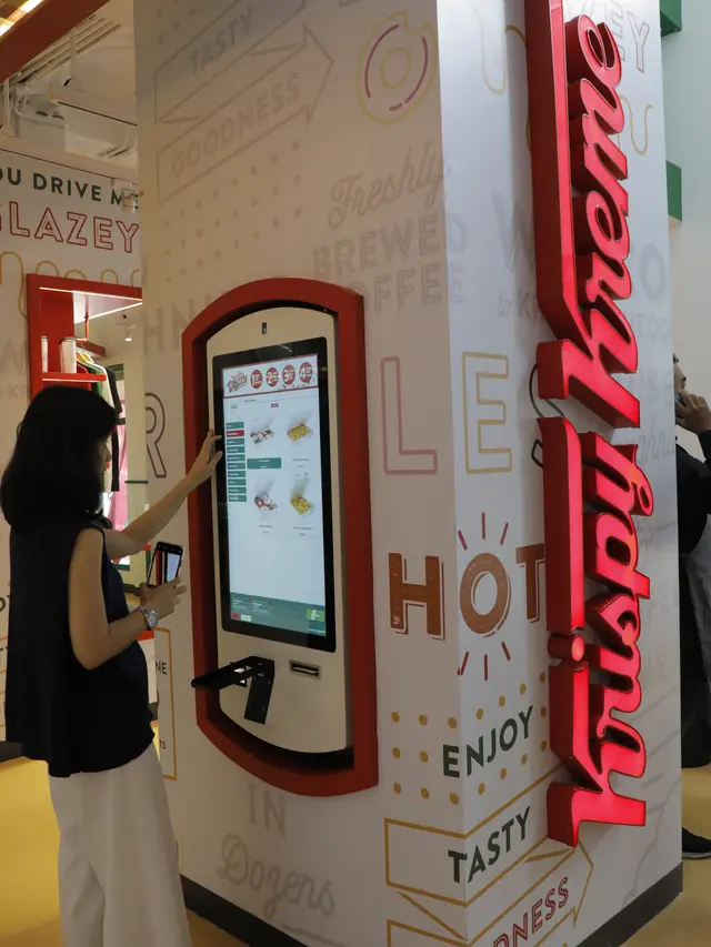 Jajan Donat Makin Kekinian dengan Layanan Self Service