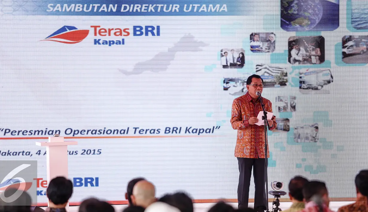 Dirut BRI Asmawi Syam memberikan paparan saat grand launching Teras BRI Kapal di kawasan Muara Angke, Jakarta, Selasa (4/8/2015). Keberadaan Teras BRI Kapal sebagai layanan perbankan untuk masyarakat pesisir Kepulauan Seribu. (Liputan6.com/Faizal Fanani)