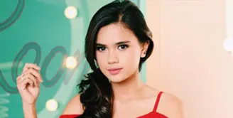 Paras ayu Audi Marissa sepertinya kian bersinar saja. Dara yang kini telah berusia 20 tahun itu semakin memancarkan aura yang memesona. (Via Instagram/@audimarissa)