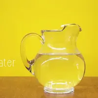 Kamu kurang suka minum air putih? Begini cara menyiasatinya.