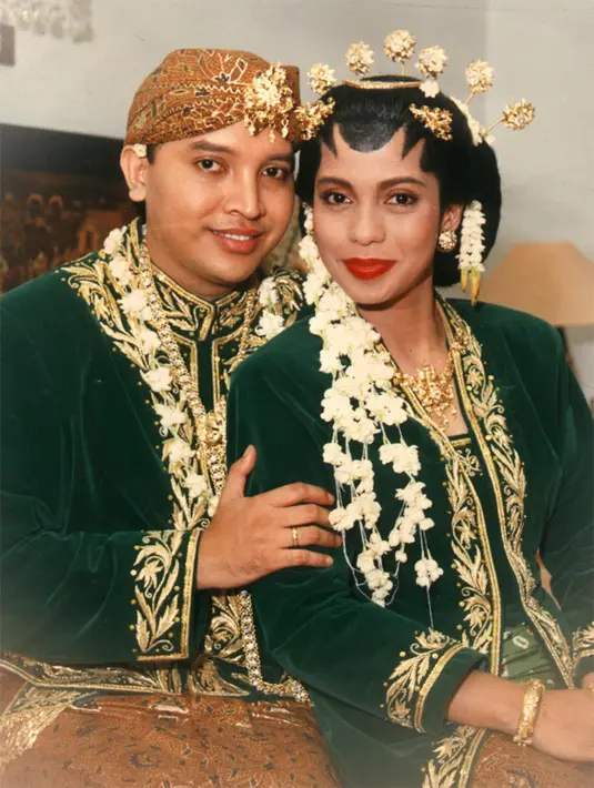 Pertemuan berikutnya saat keduanya sudah sama-sama dewasa. Ekki telah berusia 29 tahun, sedangkan Aya berusia 26 tahun. Kedekatan keduanya juga tidak seperti kebanyakan orang pacaran. Bicara dari hati ke hati hingga keduanya merasa cocok. (dok. Pribadi)