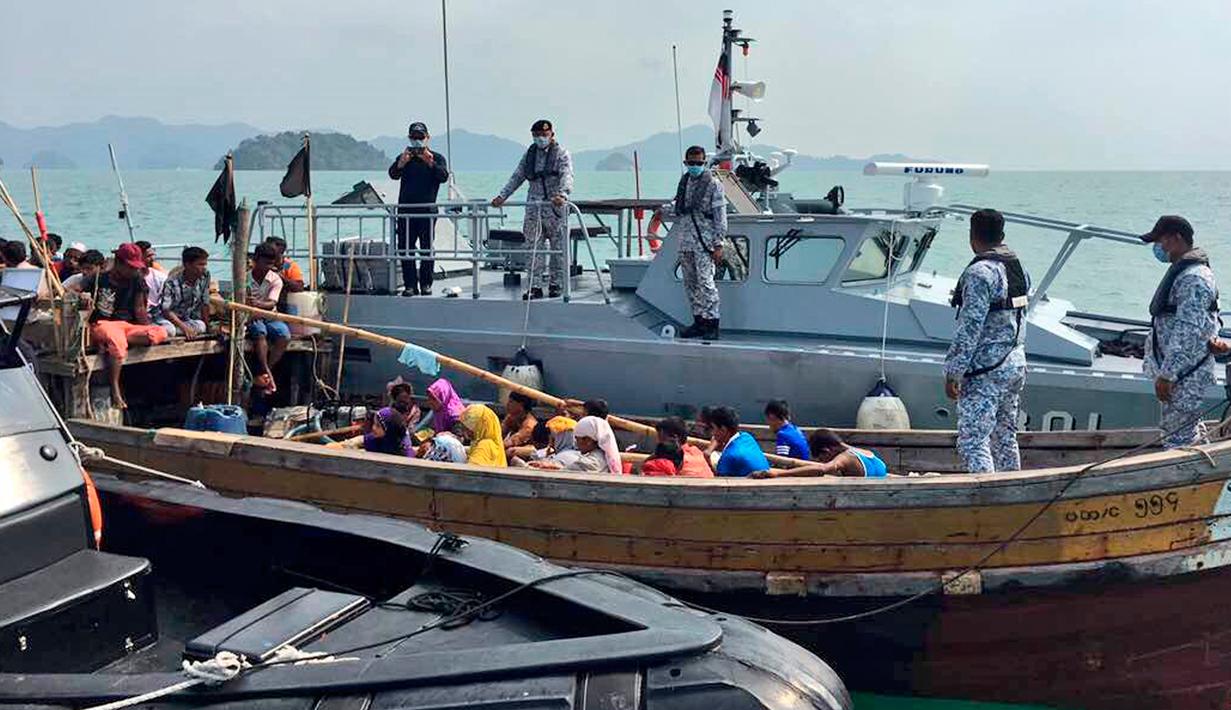  FOTO Perahu  Pengungsi Rohingya Masuki Wilayah Malaysia 