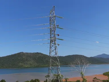 PT PLN (Persero) telah merampungkan tol listrik tahap 1 yang menghubungkan Sulawesi Selatan (Sulsel) dan Sulawesi Tenggara (Sultra) pada 19 September 2019. (Dok: Humas PLN)