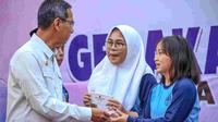 Penjabat (Pj) Gubernur DKI Jakarta Heru Budi Hartono saat berkunjung di SMAN 32, Komplek Setneg Baru Cidodol, Grogol Selatan, Kecamatan Kebayoran Lama, Kota Jakarta Selatan. (Dok. Pemprov DKI Jakarta)
