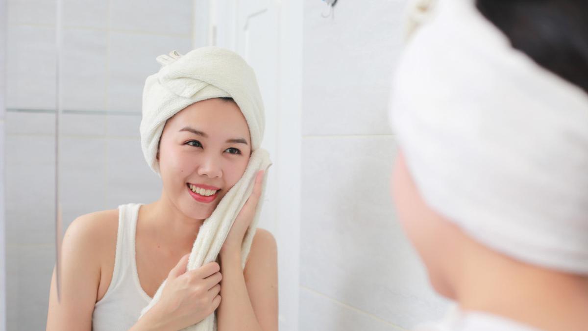 Skin Barrier Rusak? Ini Rutinitas Basic Skincare yang Bisa Menyelamatkan Kulitmu