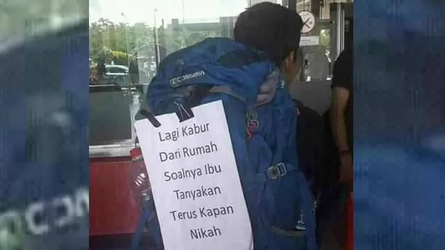 Di momen mudik kali ini, para pemudik menempelkan pesan bertuliskan curahan hatinya.