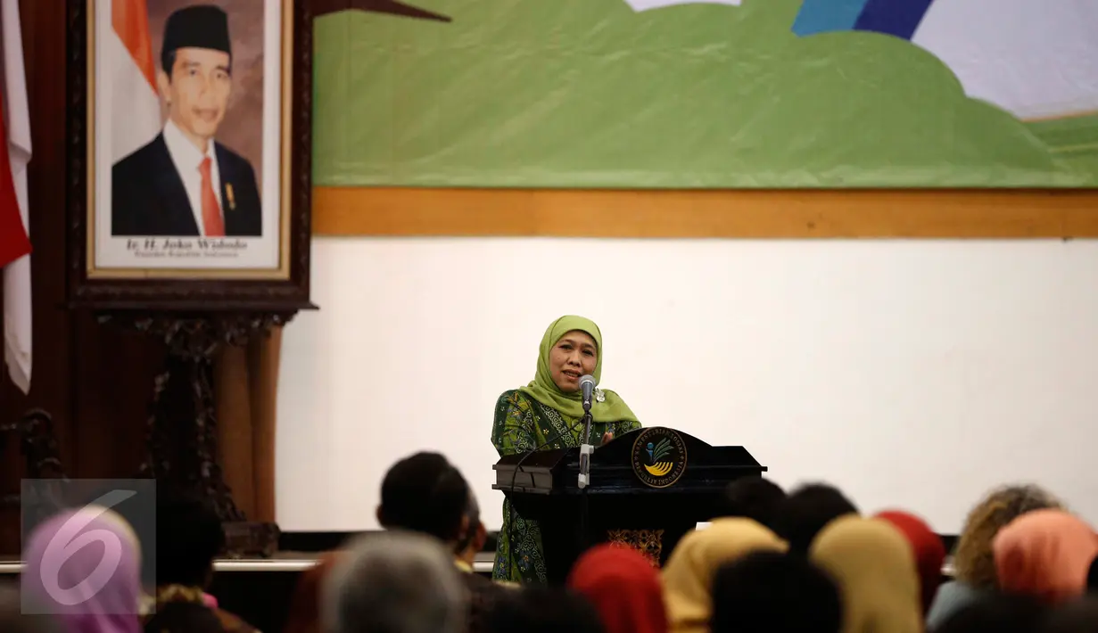 Mensos Khofifah mengatakan Pemerintah akan menyiapkan pekerja sosial profesional dalam memajukan kesejahteraan umum sesuai amanat UUD 1945, Jakarta, Selasa (16/3/2016).  (Liputan6.com/Faizal Fanani)
