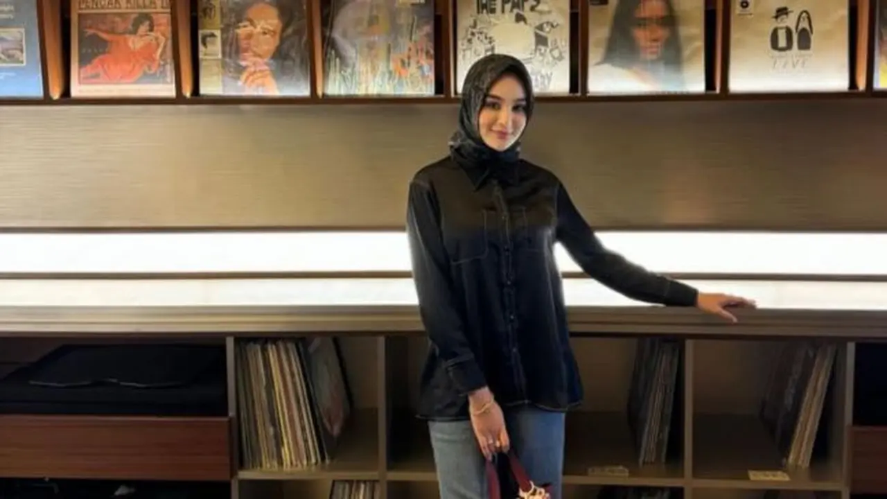Potret Glamor Hana Hanifah (credit: https://www.instagram.com/hanaaaast/).