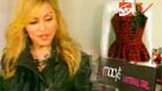 Madonna Luncurkan Busana "Material Girl"