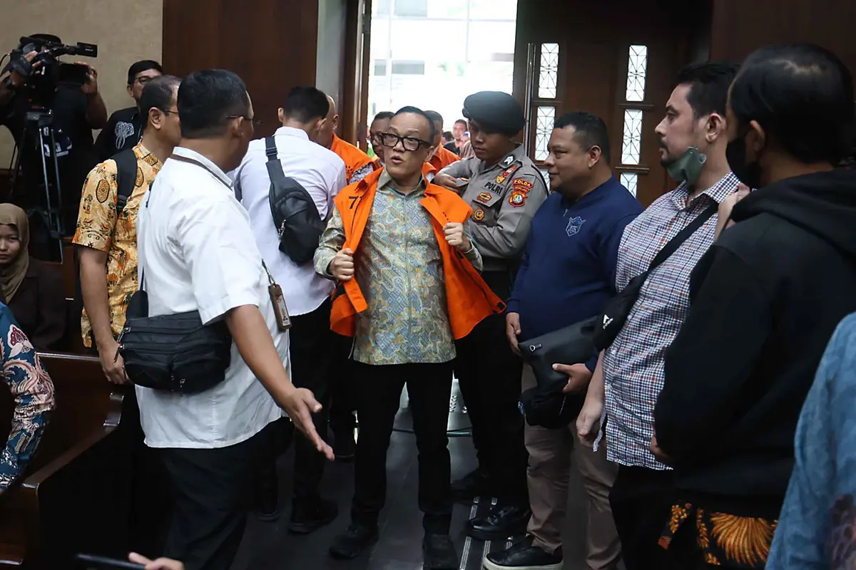 Kasus Dugaan Pemerasan Pengurusan Sertifikat K3, Eks Wamenaker Immanuel Ebenezer Jalani Sidang Dakwaan
