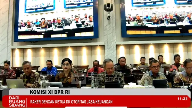 Raker Komisi XI DPR RI dengan Otoritas Jasa Keuangan (OJK), Kamis (22/1/2026). (Foto: Liputan6.com/Tira Santia)