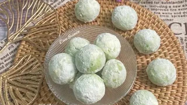 Resep kue Lebaran putri salju pandan gluten free. (dok. Cookpad @divaerlinda_02012001)