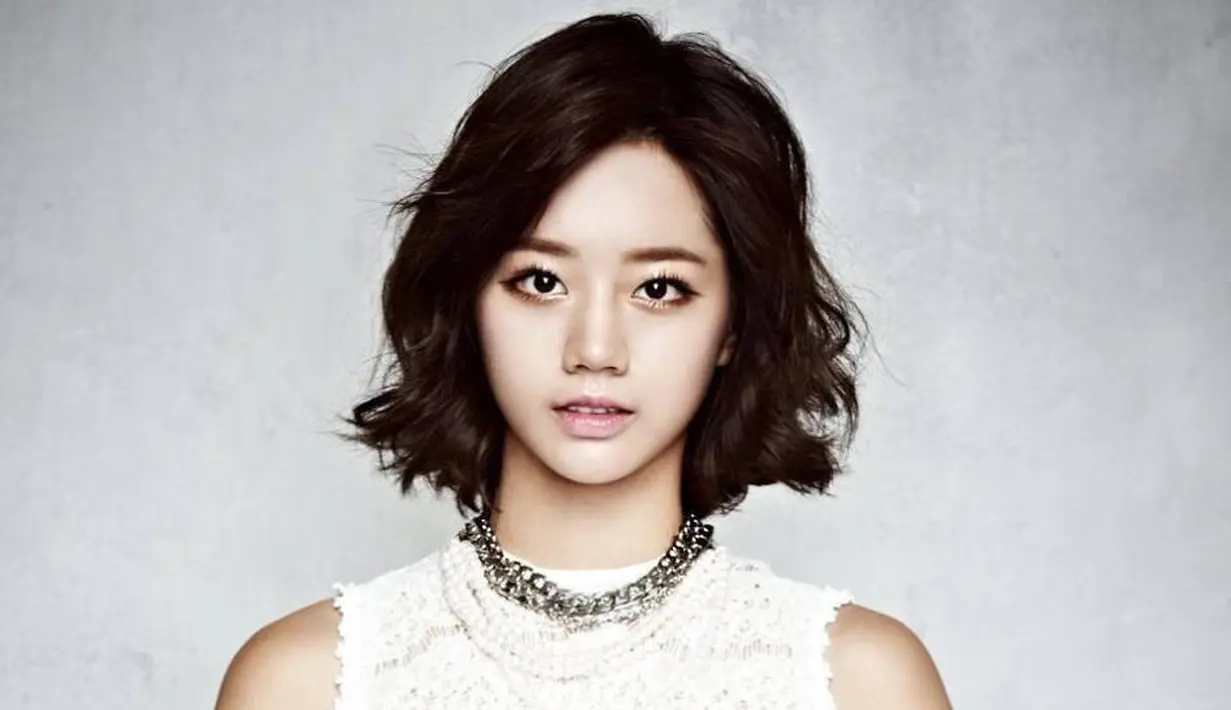 Hyeri Girls Day jadi pemeran utama di drama Two Cops. Di drama tersebut, ia bermain bersama Jo Jung Suk. (Foto: Allkpop.com)