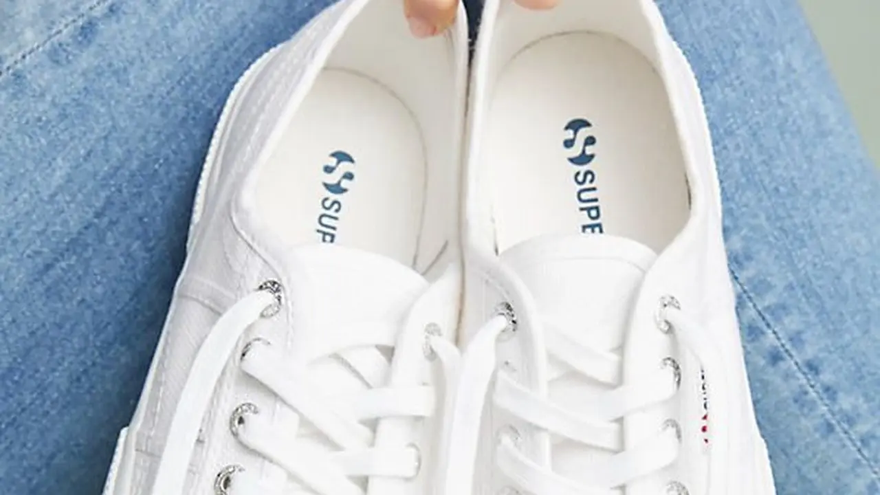 Rekomendasi Sneakers Putih untuk Pria