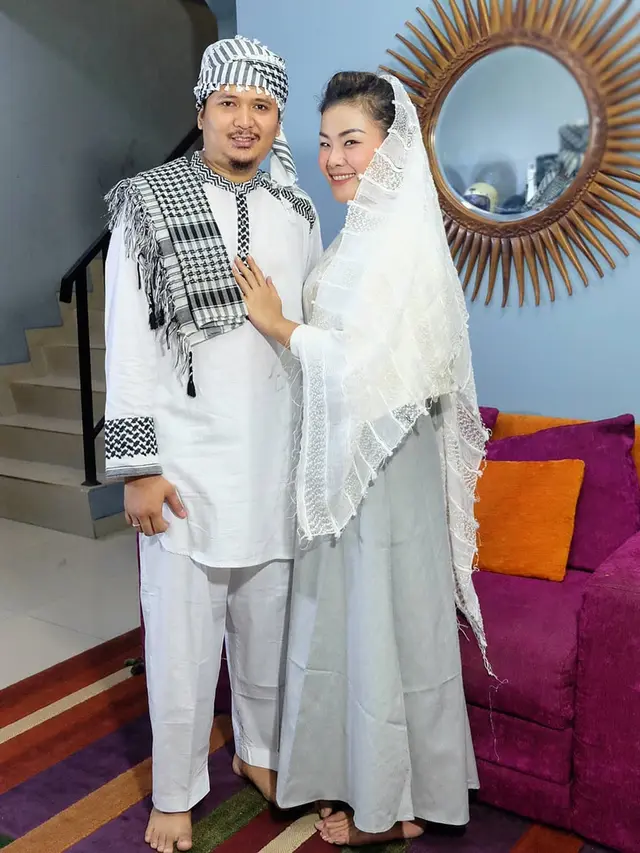 6 Potret Chef Aiko dan Suami, Makin Mesra Saat Habiskan Waktu Bersama