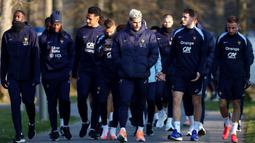 Timnas Prancis kembali berkumpul di Centre National du Football di Clairefontaine-en-Yvelines, barat daya Paris, pada 17 Maret 2025 untuk menggelar sesi latihan. (FRANCK FIFE/AFP)