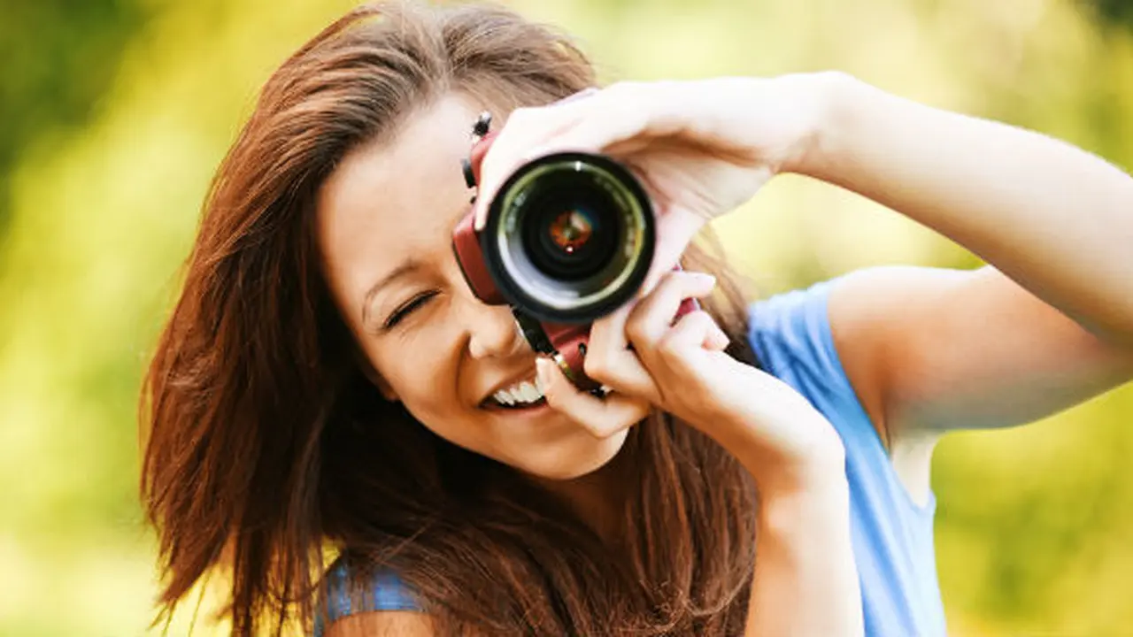 (c) shutterstock