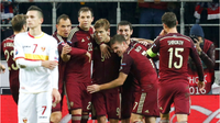 MENANG - Rusia menang 2-0 melawan Monetengro pada pertandingan pamungkas Grup G kualifikasi Piala Eropa 2016. (REUTERS/Sergei Karpukhin)