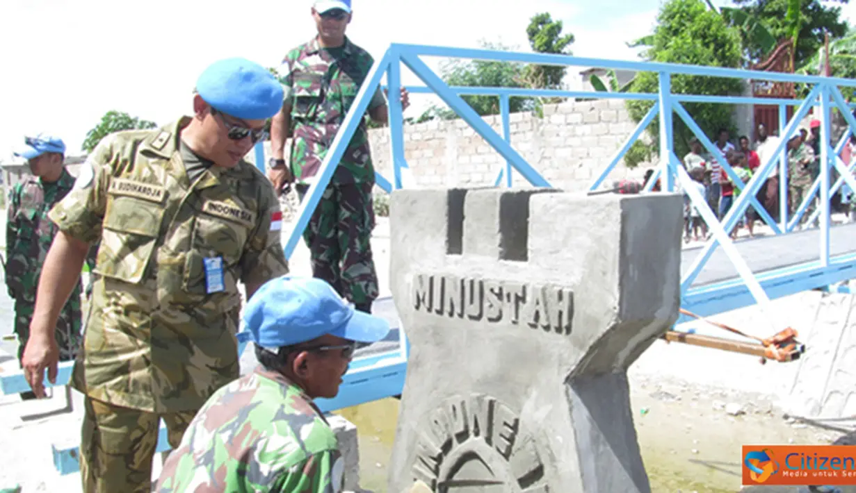 Citizen6, Haiti: Penasehat Militer Perwakilan Tetap Republik Indonesia untuk UN di New York, Laksamana Pertama TNI Budihardja Raden saat meninjau lokasi sangat bangga dengan prestasi yang telah dicapai oleh Satgas TNI. (Pengirim: Badarudin Bakri) 