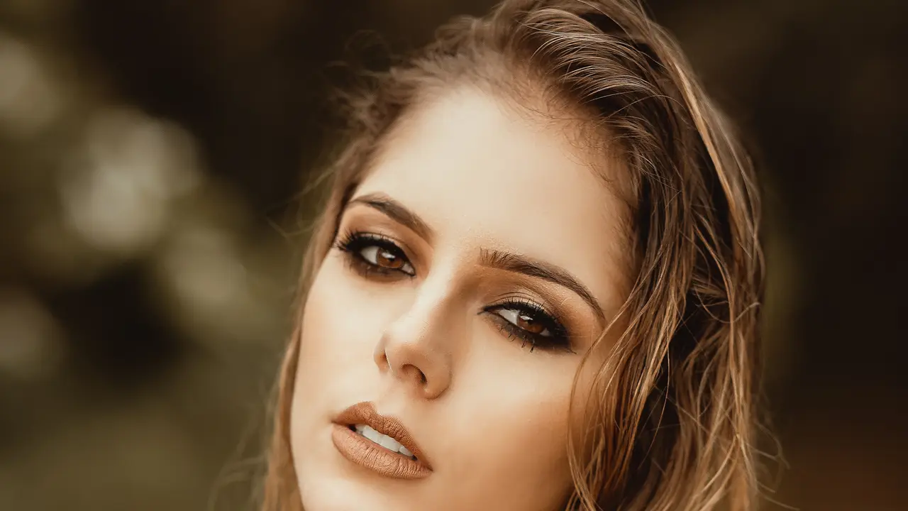 Sleepy Eyes Makeup