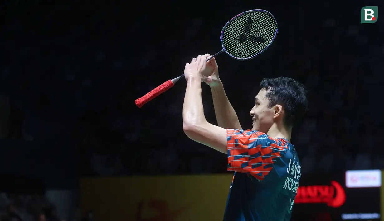 Tunggal putra bulu tangkis Indonesia Jonatan Christie berhasil menjejakkan kaki di babak perempat final Indonesia Masters 2025. (Bola.com/M Iqbal Ichsan)