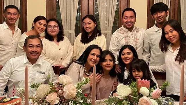 Diisukan Segera Menikah, ini 6 Potret Kedekatan Roestiandi dan Keluarga Naysila Mirdad