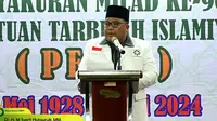 Ketua Umum PP Perti (Persatuan Tarbiyah Islamiyah) Drs. HM Syarfi Hutahuruk, MM saat berpidato di malam puncak Peringatan Milad ke-96 Persatuan Tarbiyah Islamiah di Jakarta, Minggu (5/4/2024). (Ist)