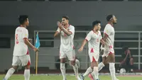 Do Hoang Hen (dua dari kiri) saat menghadapi Timnas Indonesia dalam laga lanjutan fase grup Piala AFF 2026 di Stadion Pakansari, Bogor, Senin (3/8/2026). (KLY/Budy Santoso)